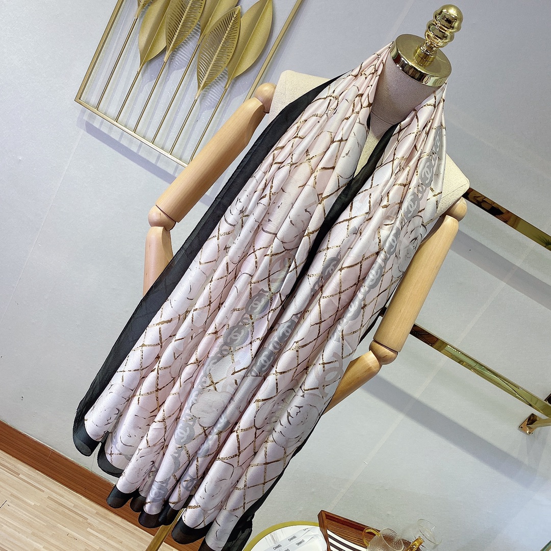 Chanel Silk scarf  180cm 113736