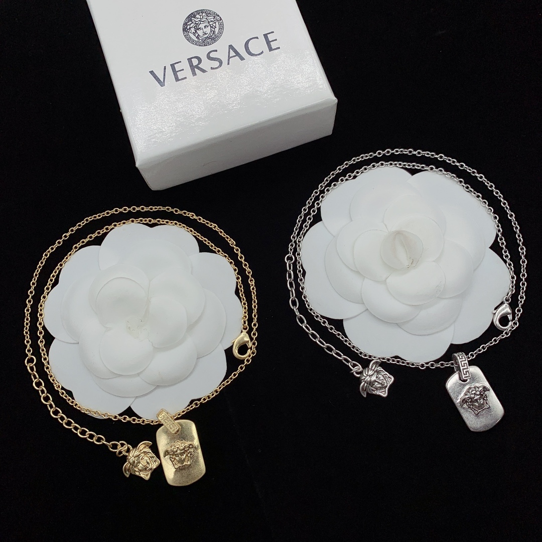 Versace necklace 113772