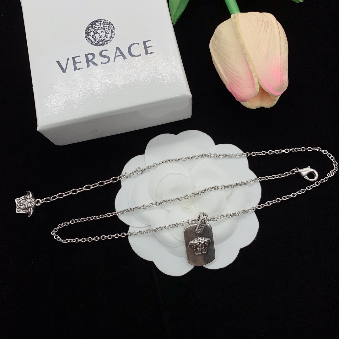Versace necklace 113772