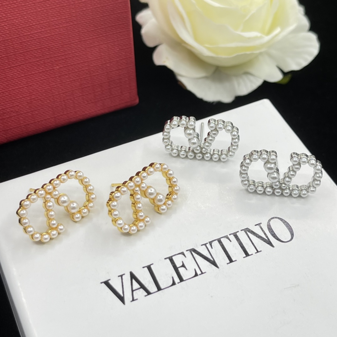 Valentino pearls earrings 113759