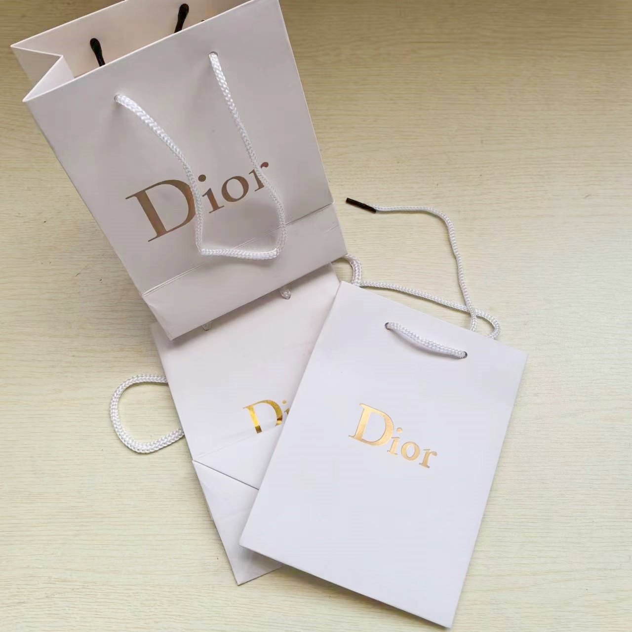Dior jewelry Paper hand bag 1pcs