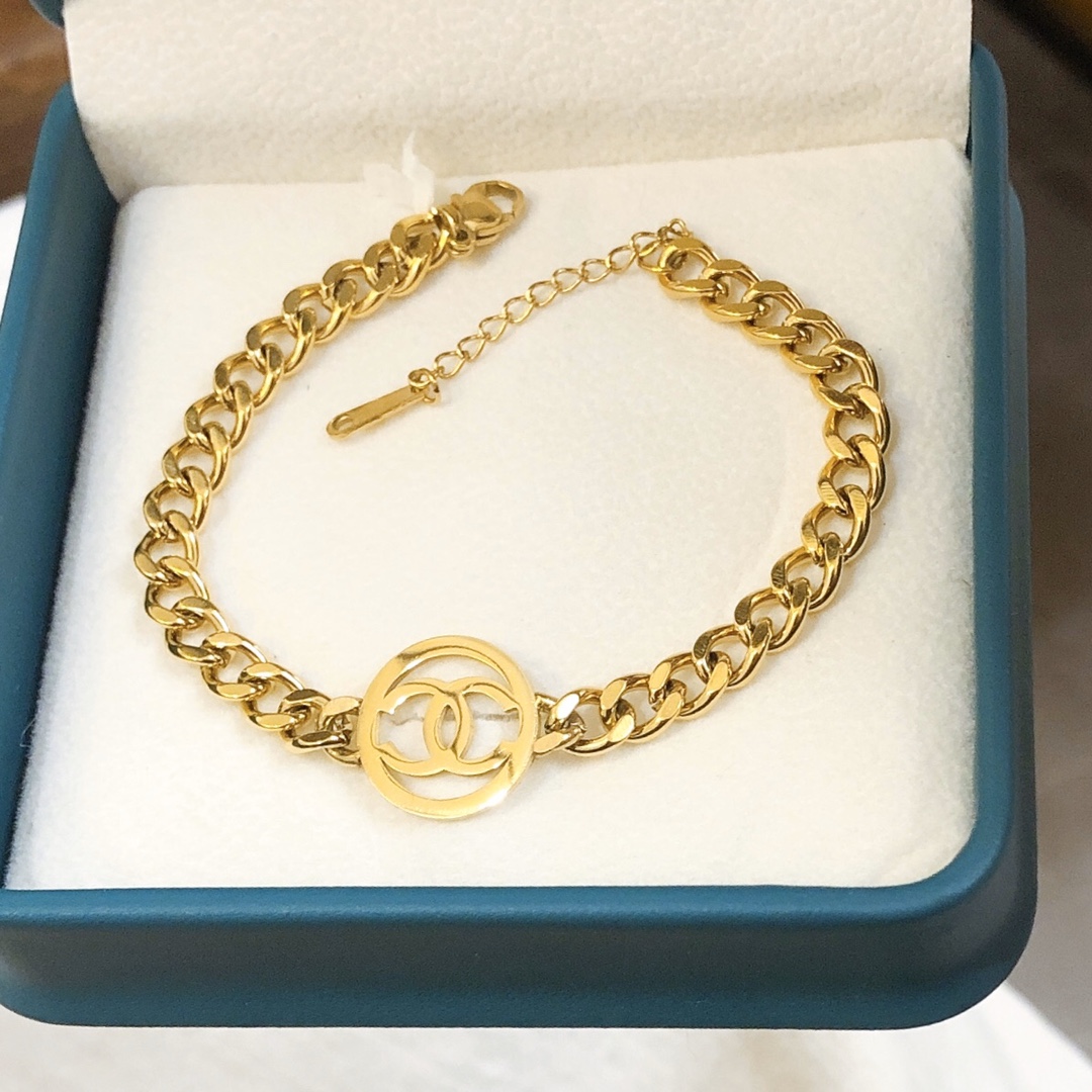 Chanel bracelet 113798