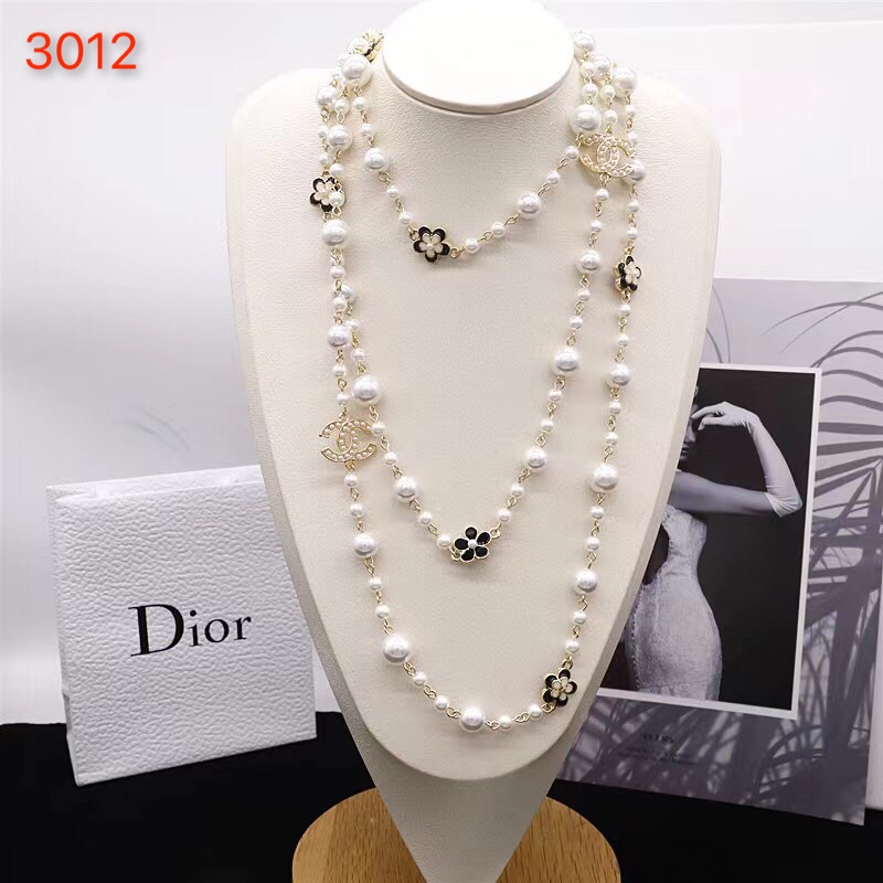 Chanel pearls long necklace 109394
