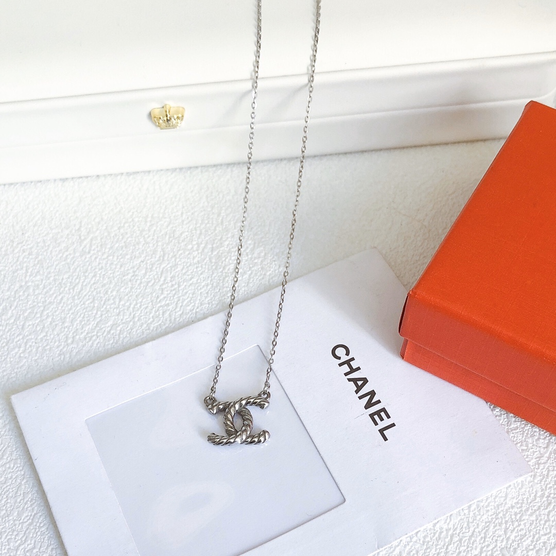 Chanel vintage steel cc necklace 113823