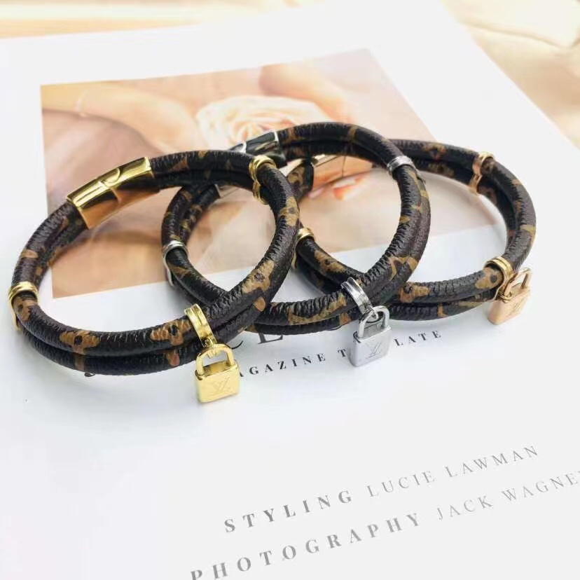 LV Louise vuitton leather lock bracelet 113827