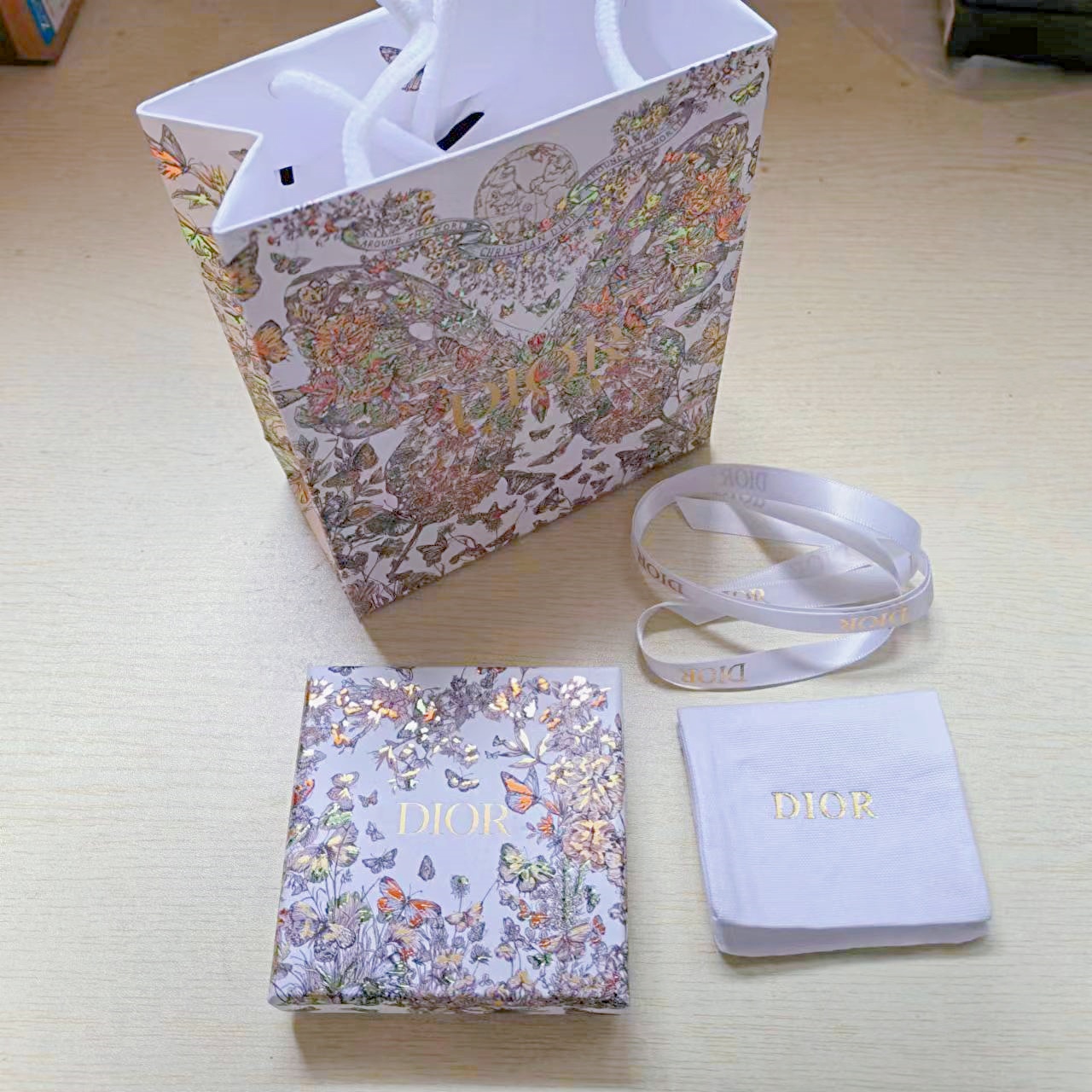 Dior jewelry box one set butterfly