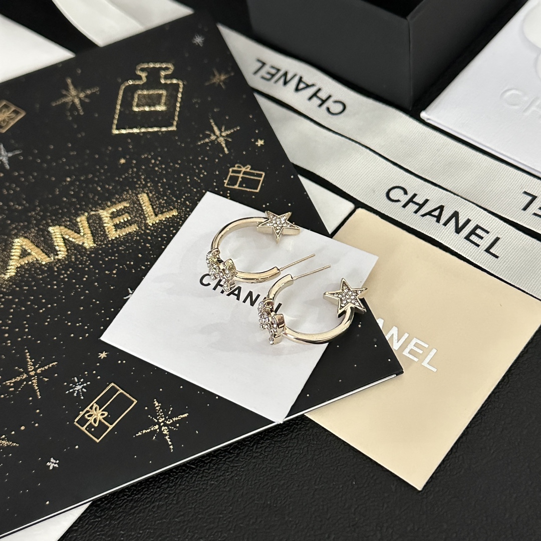 A844 Chanel star hoop earrings