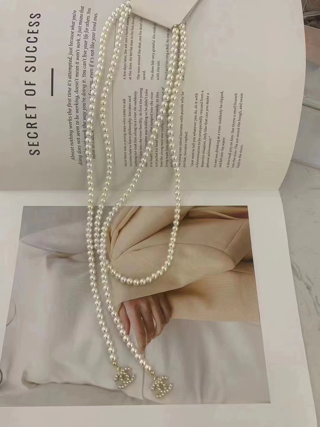 Chanel pearls long necklace 113936
