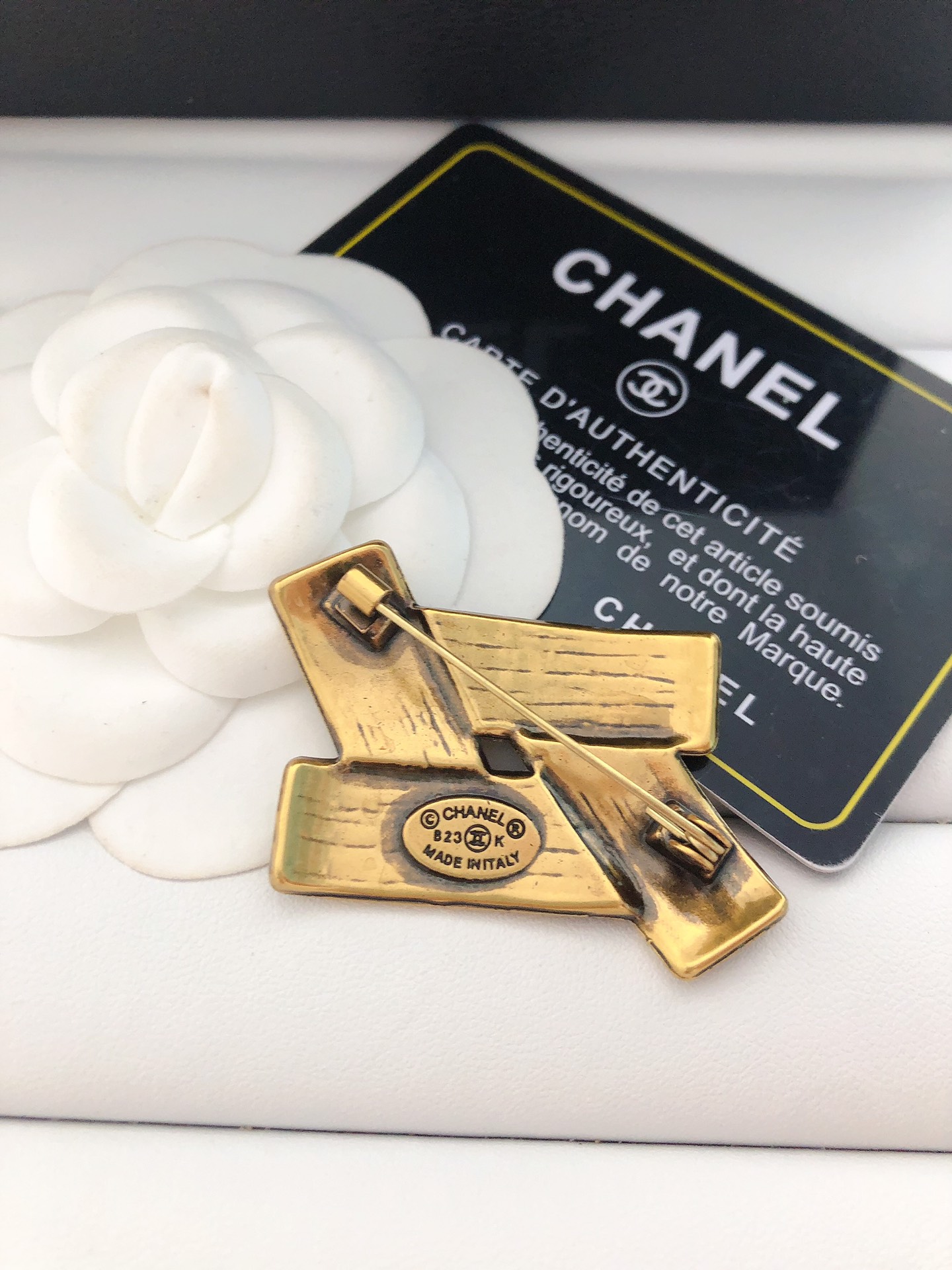 Chanel vintage bronze brooch 113920