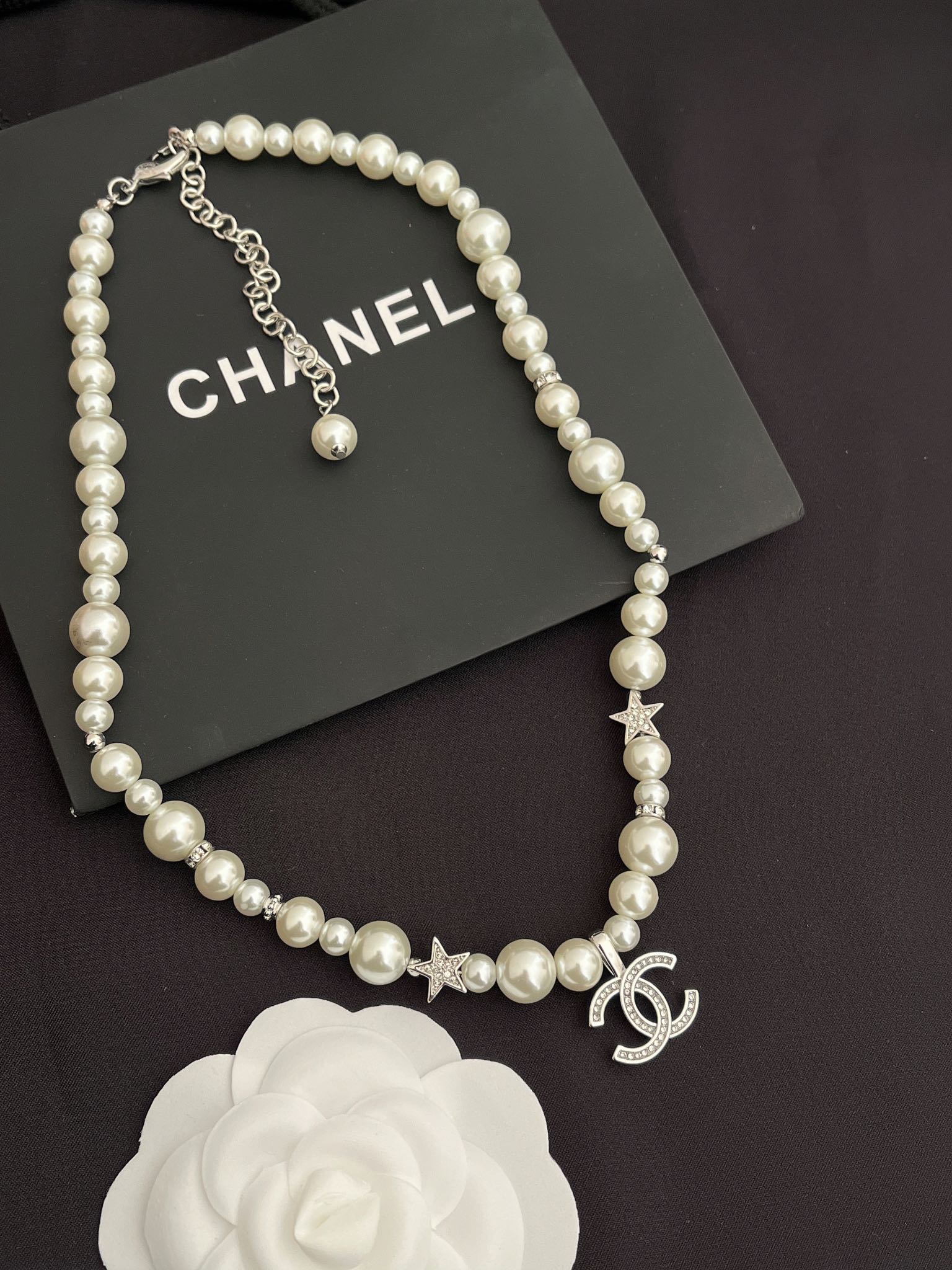 X577 Chanel pearls choker necklace