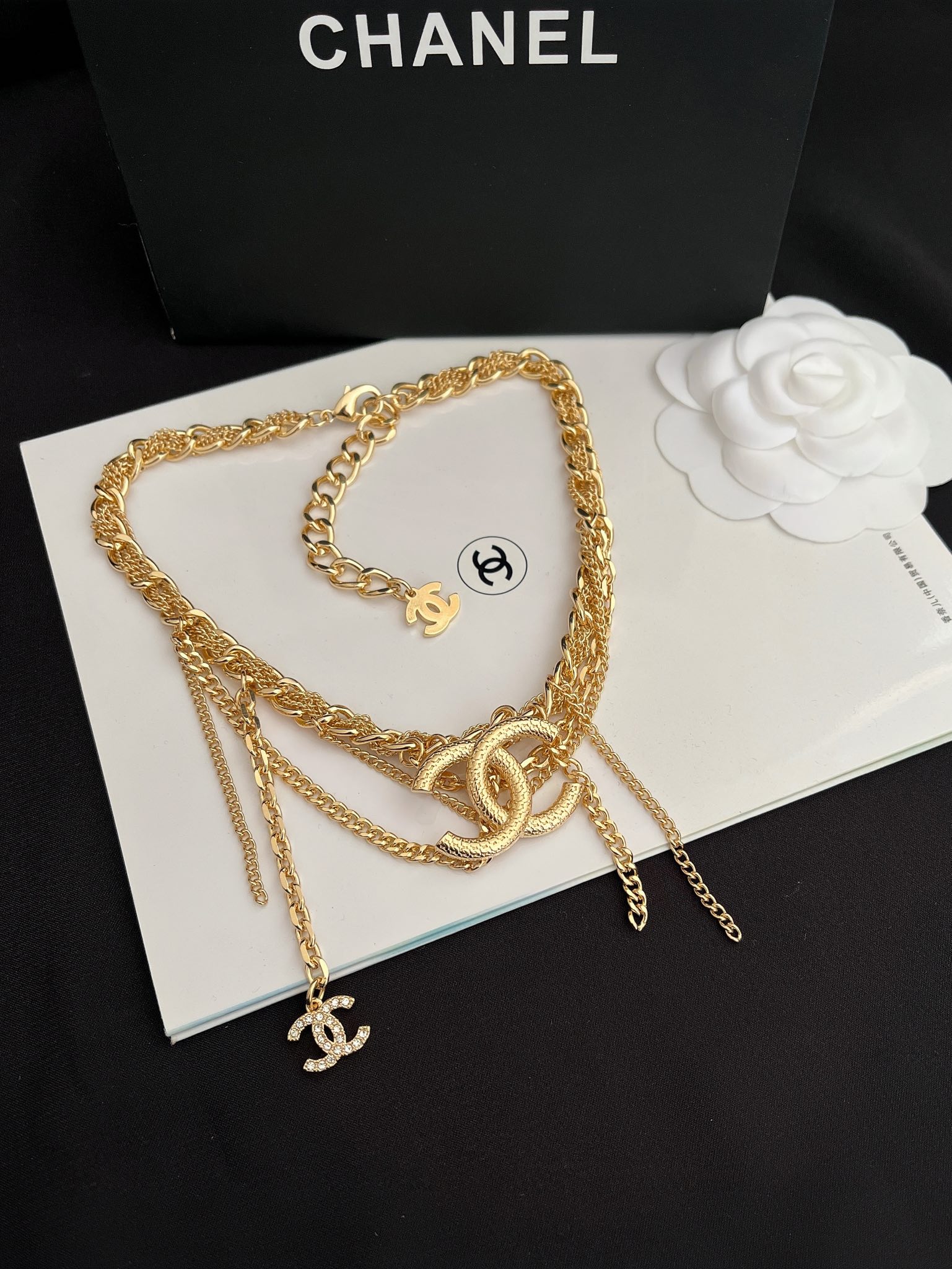 X578  Chanel choker necklace