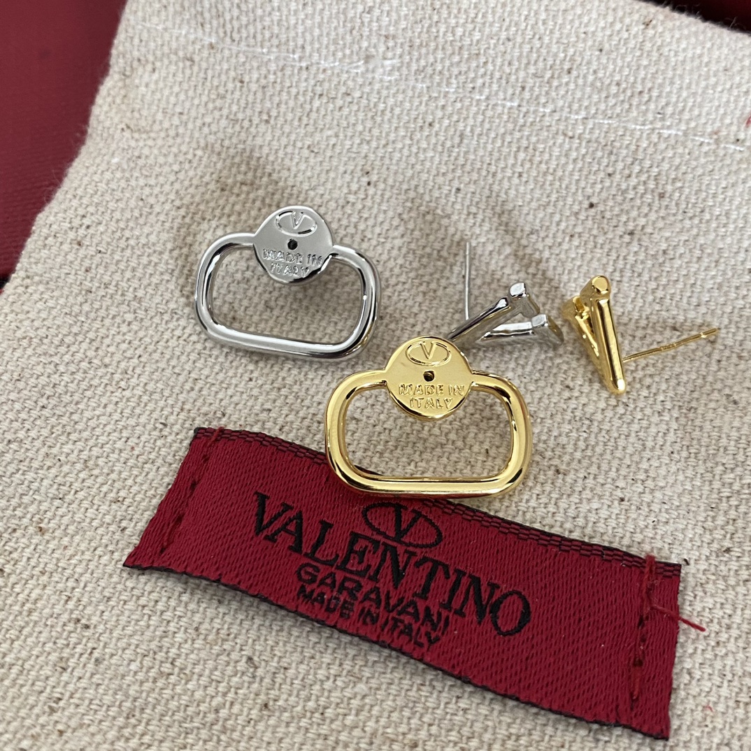 A1684/A1685 Valentino earrings