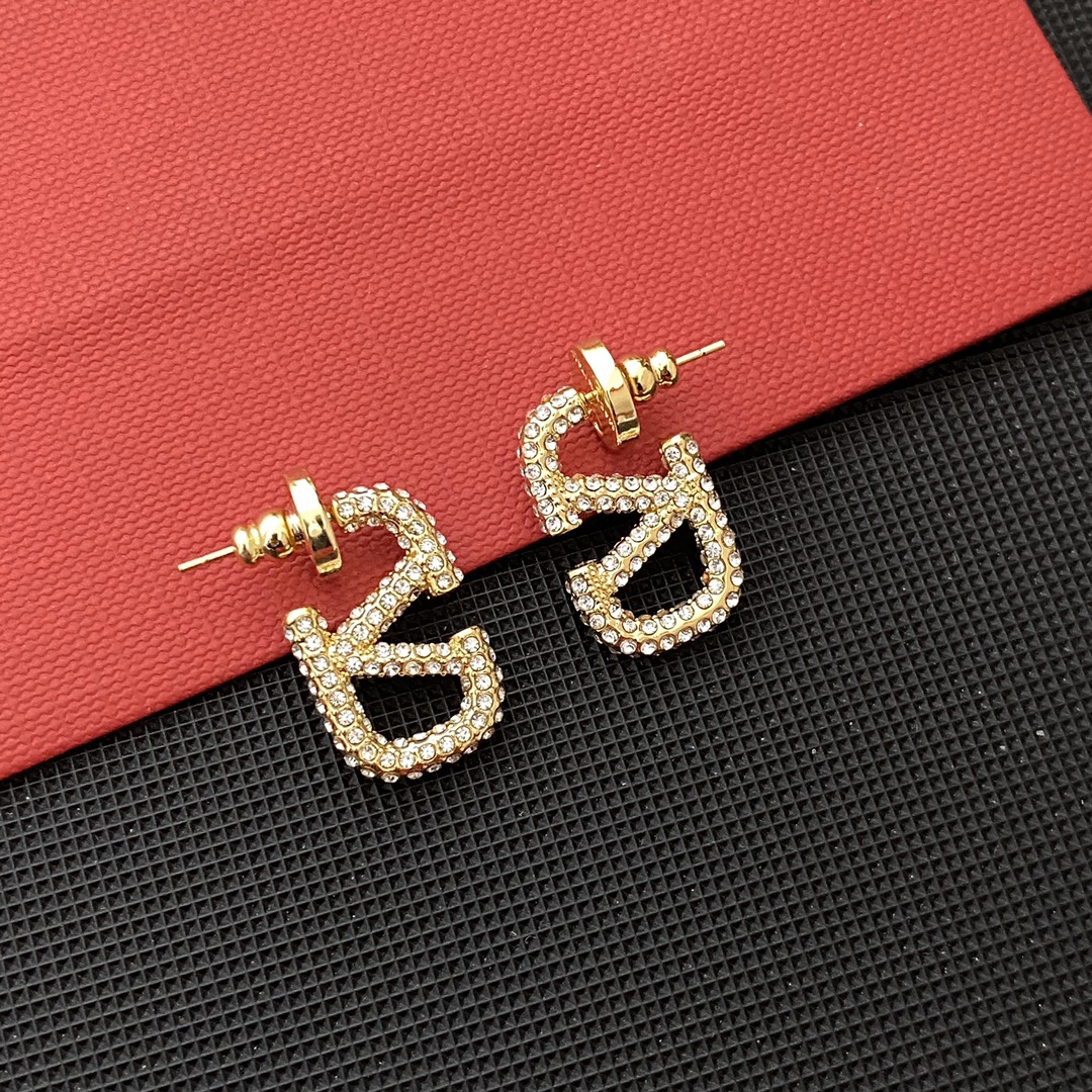 A1418 Valentino earrings