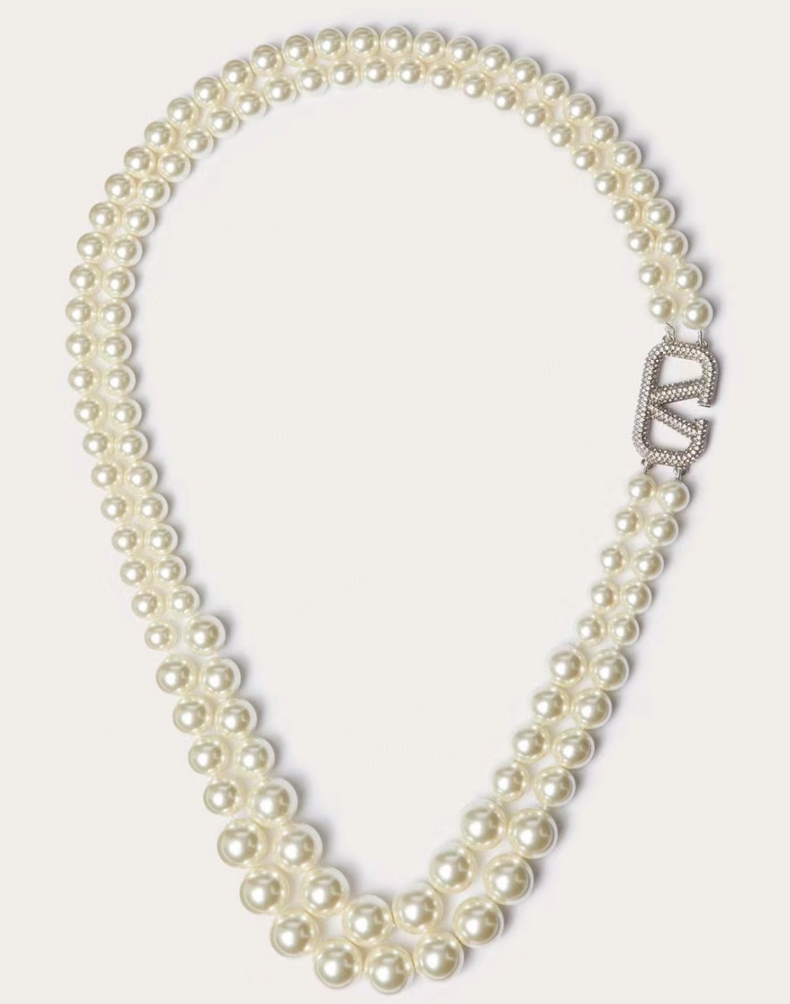 B991 Valentino pearls necklace