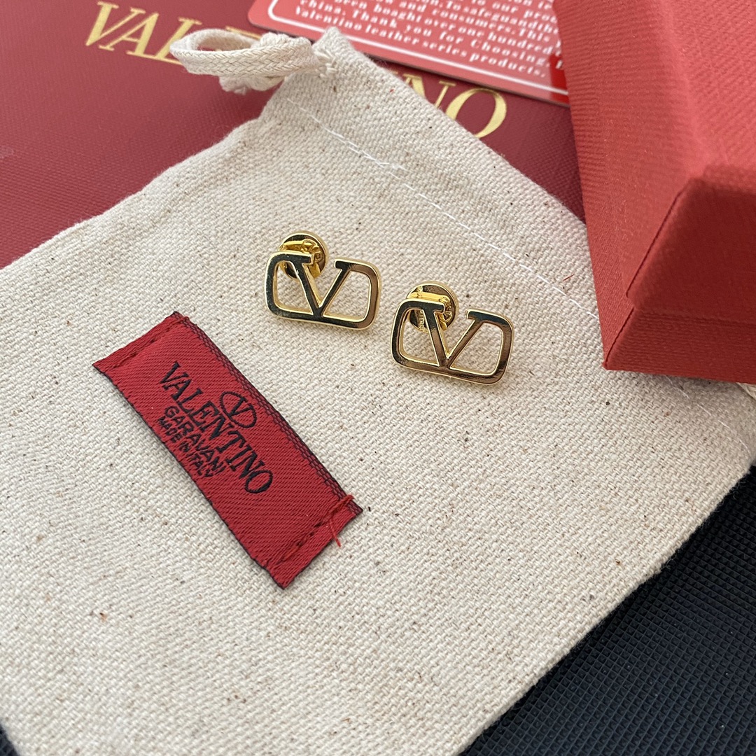 A1283 Valentino earrings