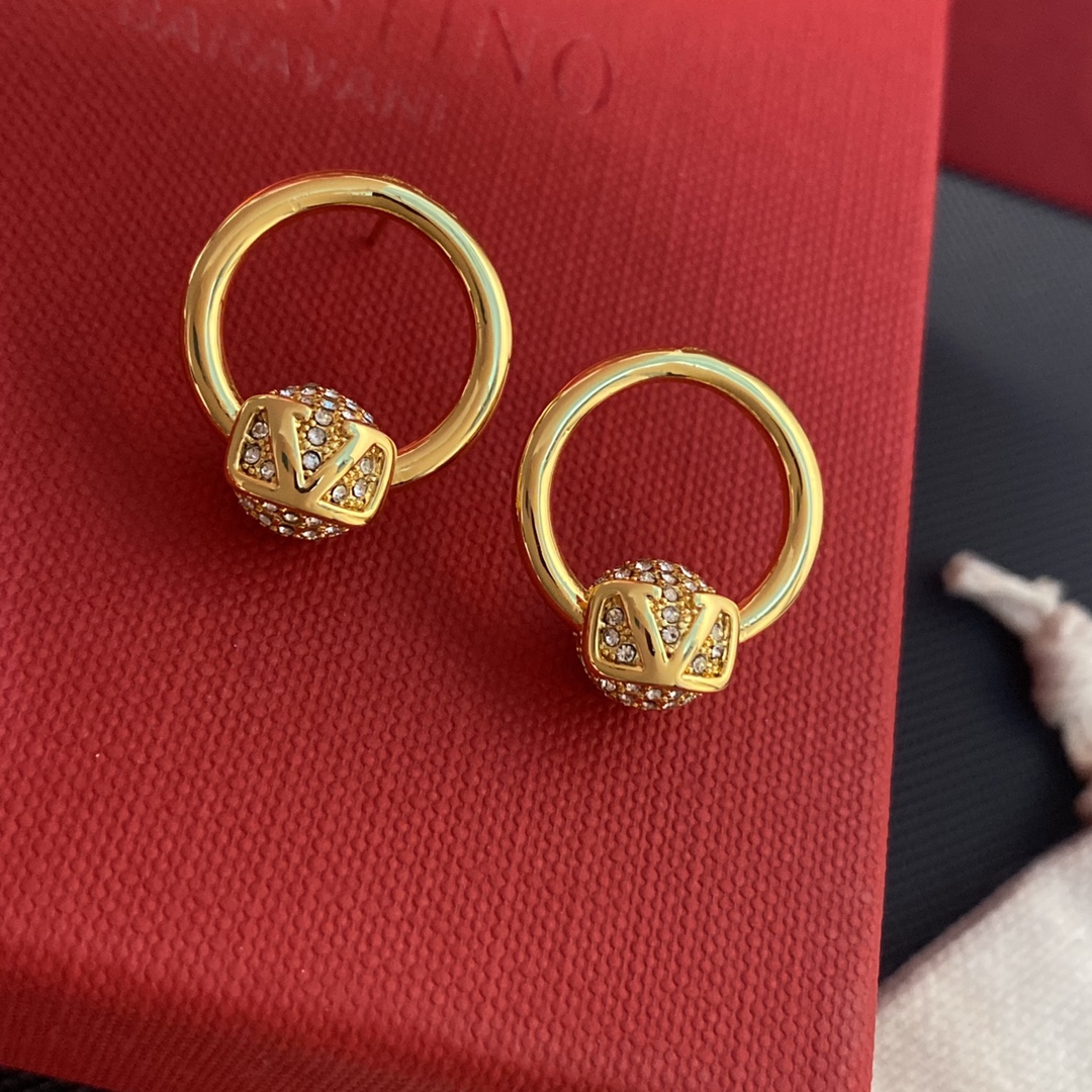 A658 Valentino earrings