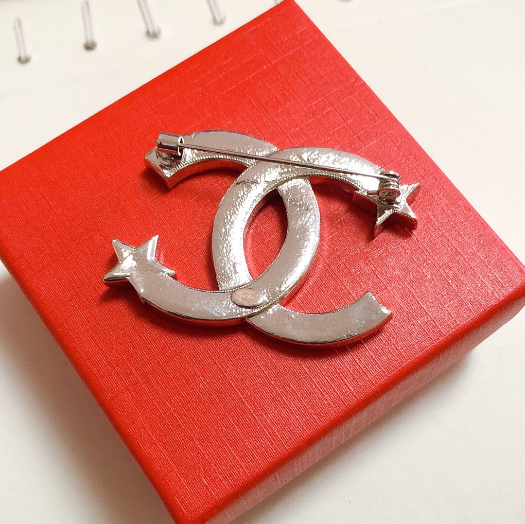 Chanel brooch CC 113976