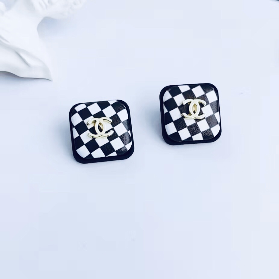 Chanel square Damier earrings 114028