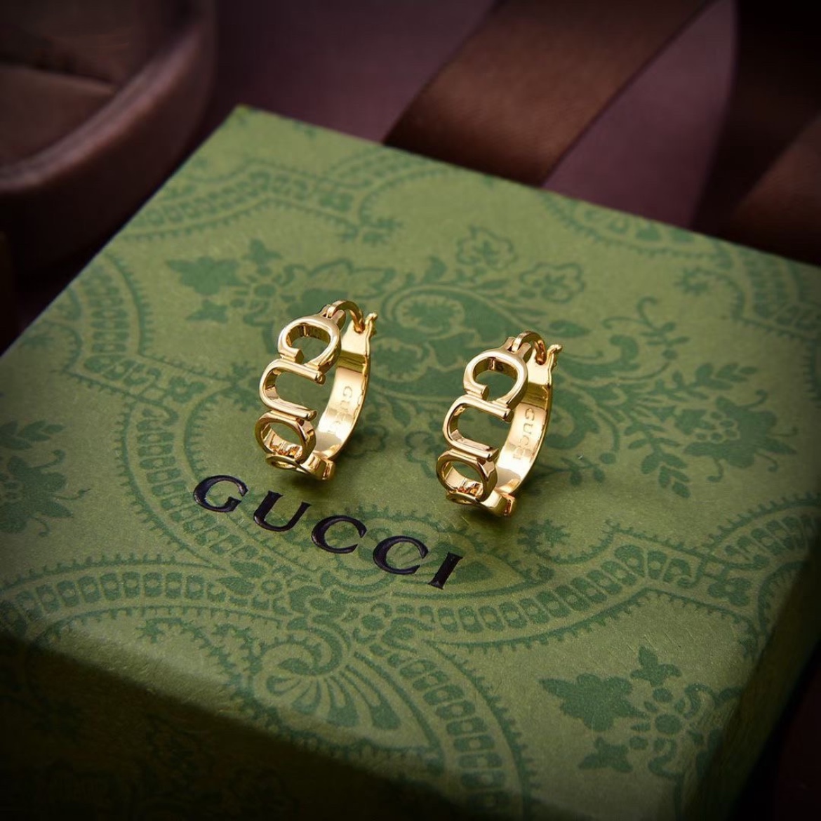 A803 Gucci GG hoop earrings