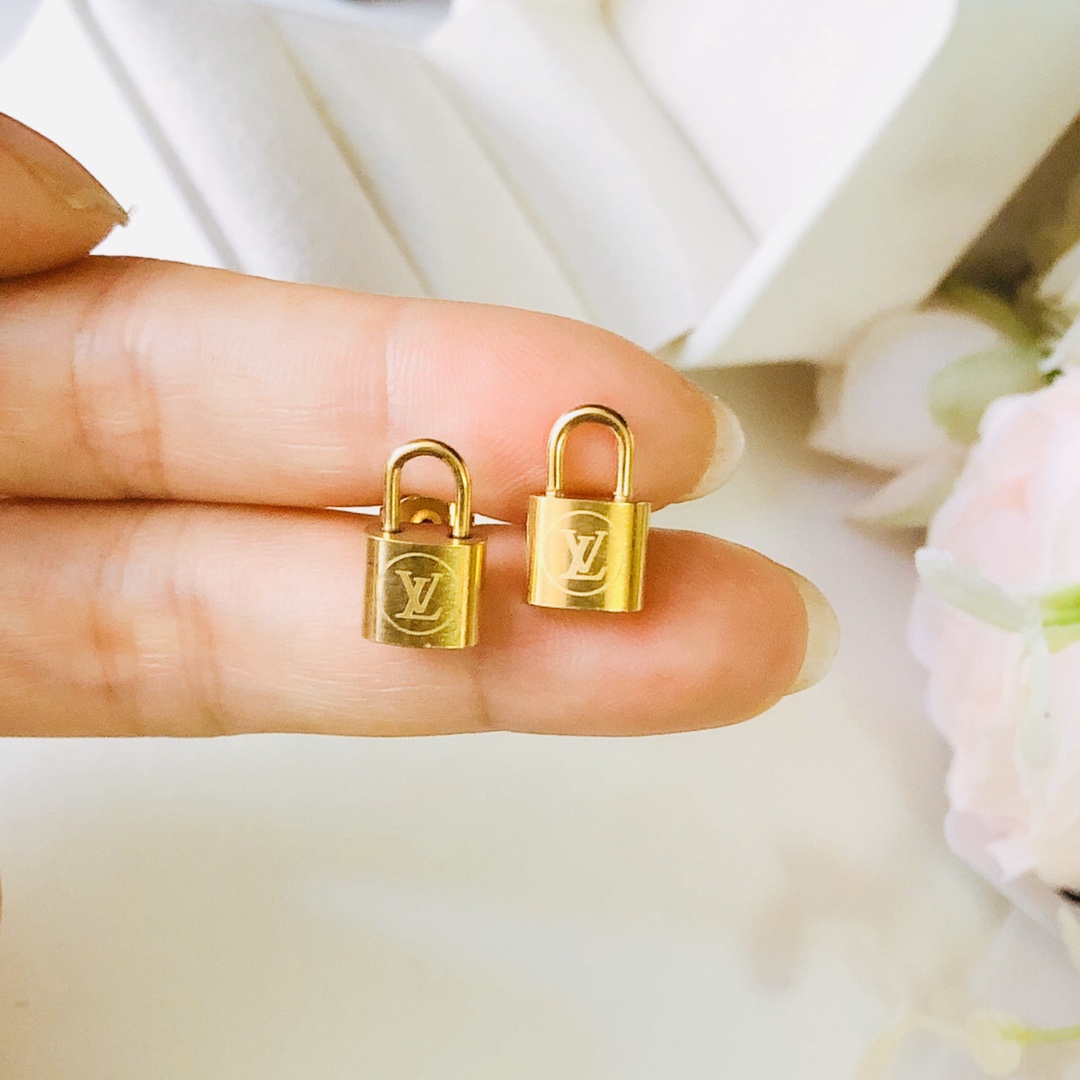 LV Louis vuitton gold lock earrings 114073