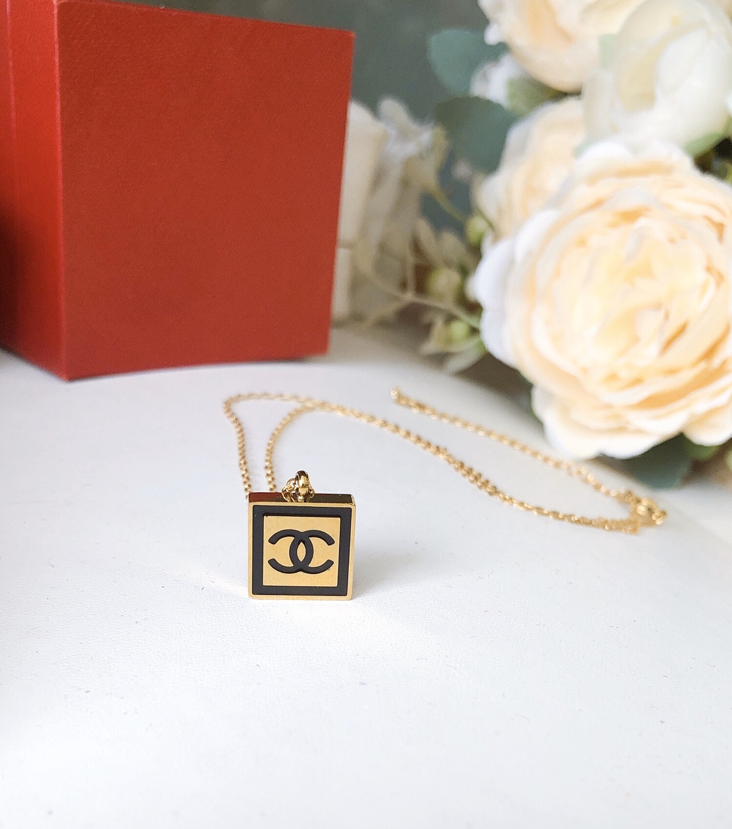 Chanel square necklace 114071