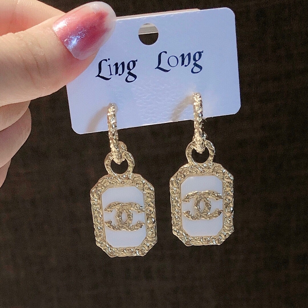 Chanel earrings 114064