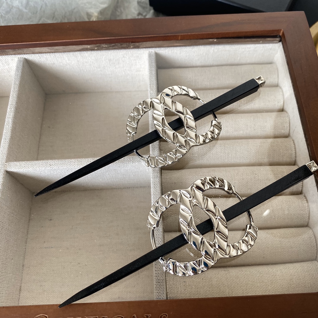 FS7043 Chanel vintage hairpins 1pcs