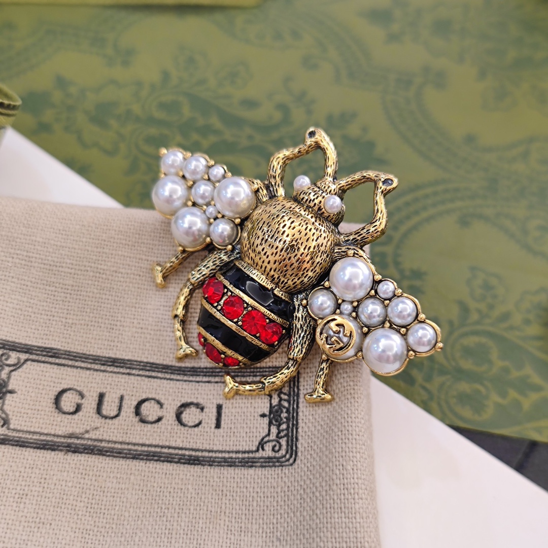 C388 Gucci insect crystal brooch
