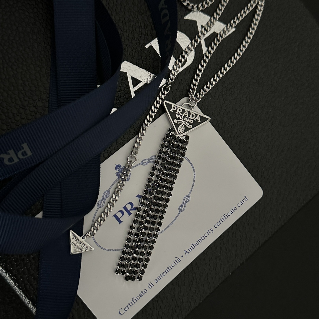 B959  prada necklace