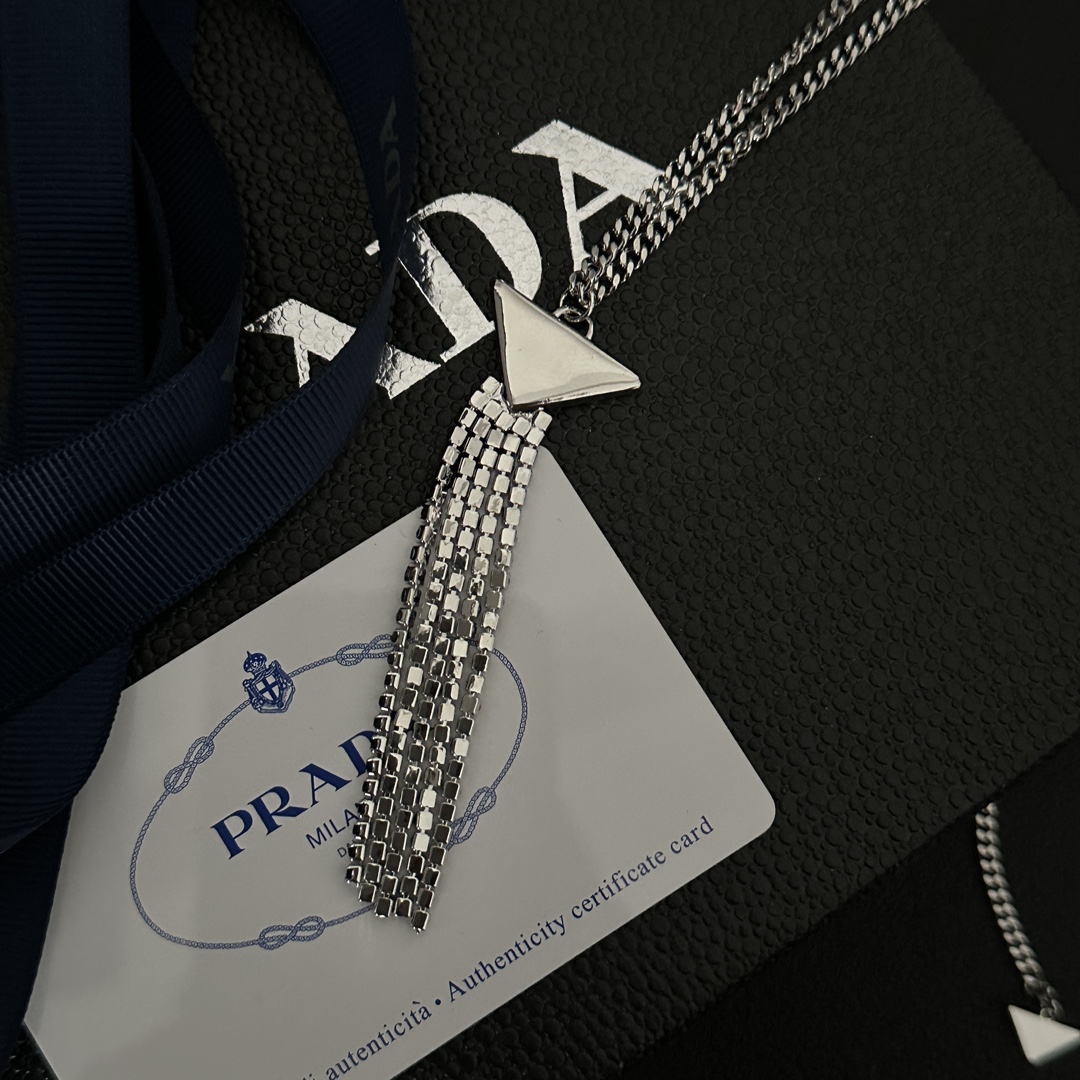 B959  prada necklace