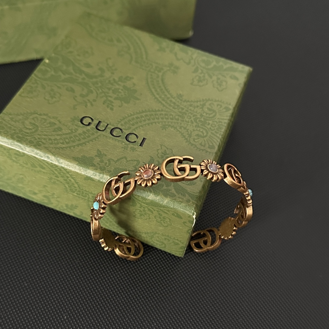 B732 Gucci bracelet