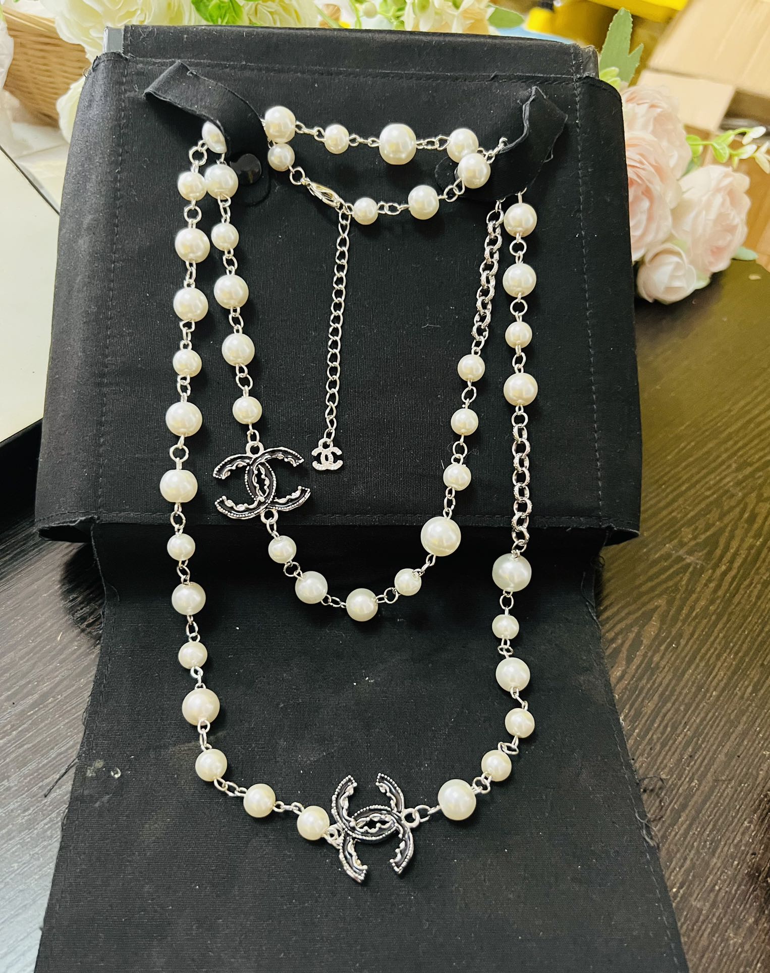 Chanel pearls long necklace 114121