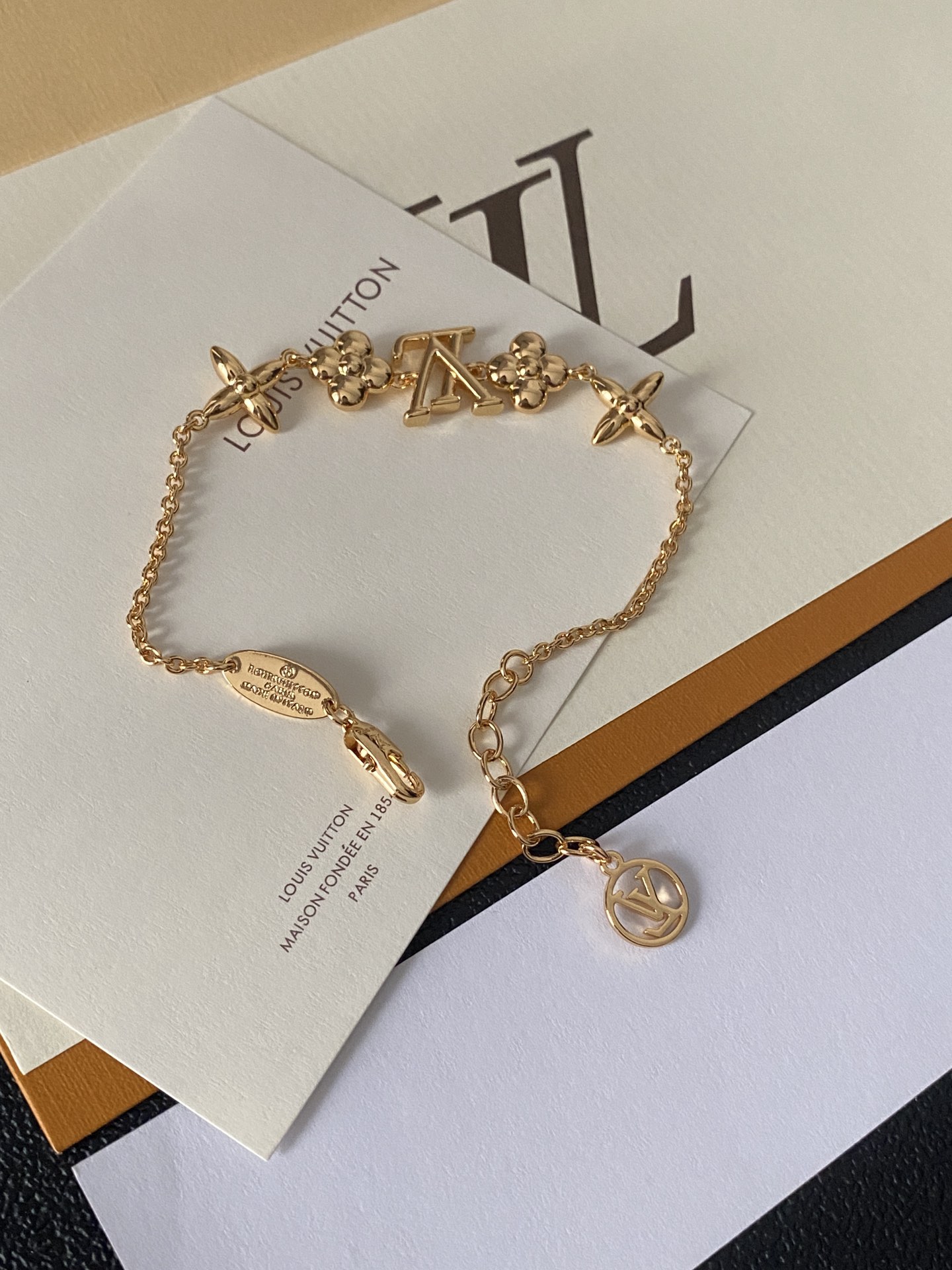 B800 LV Bracelet