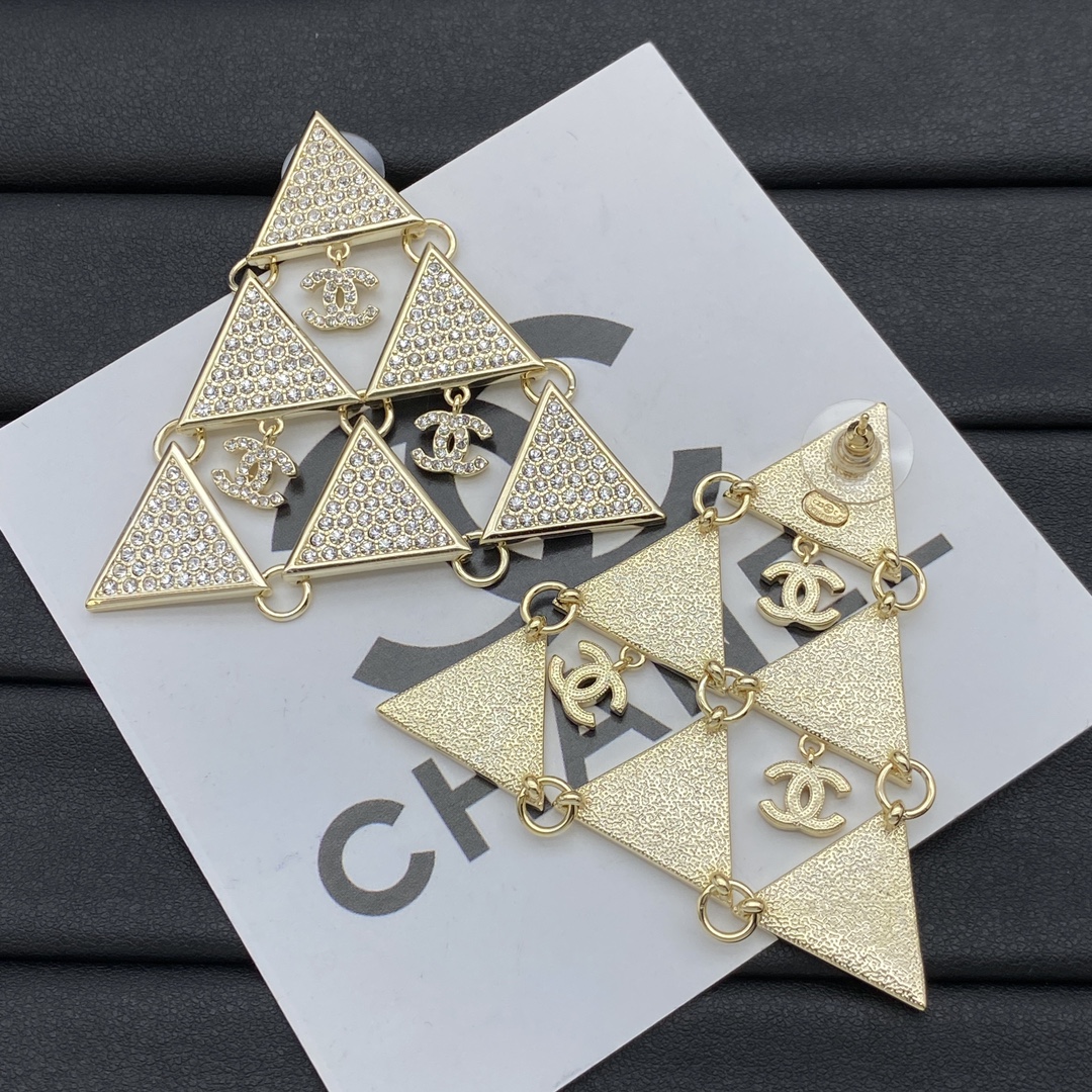 Chanel triangle earrings 114595