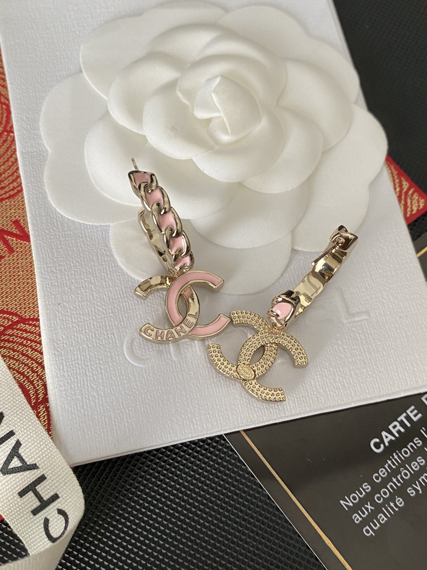 Chanel pink hoop CC earrings 114850XC
