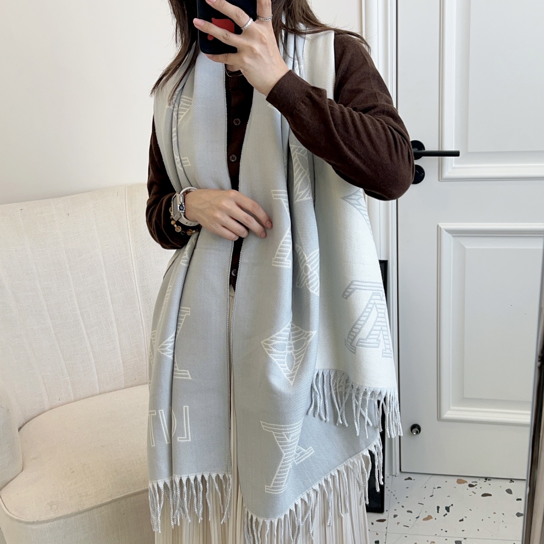 LV Long wool scarf