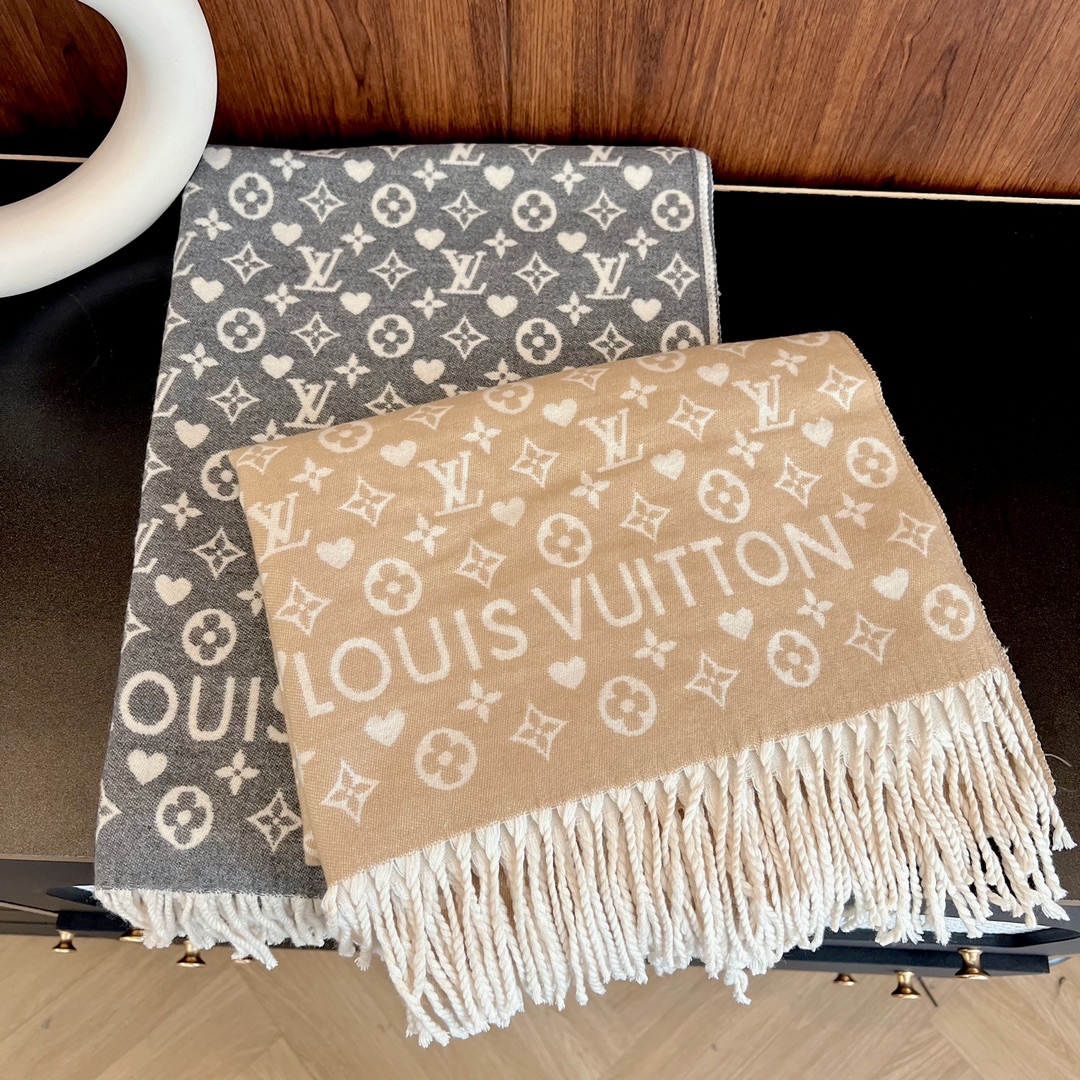 LV Long woof Scarf