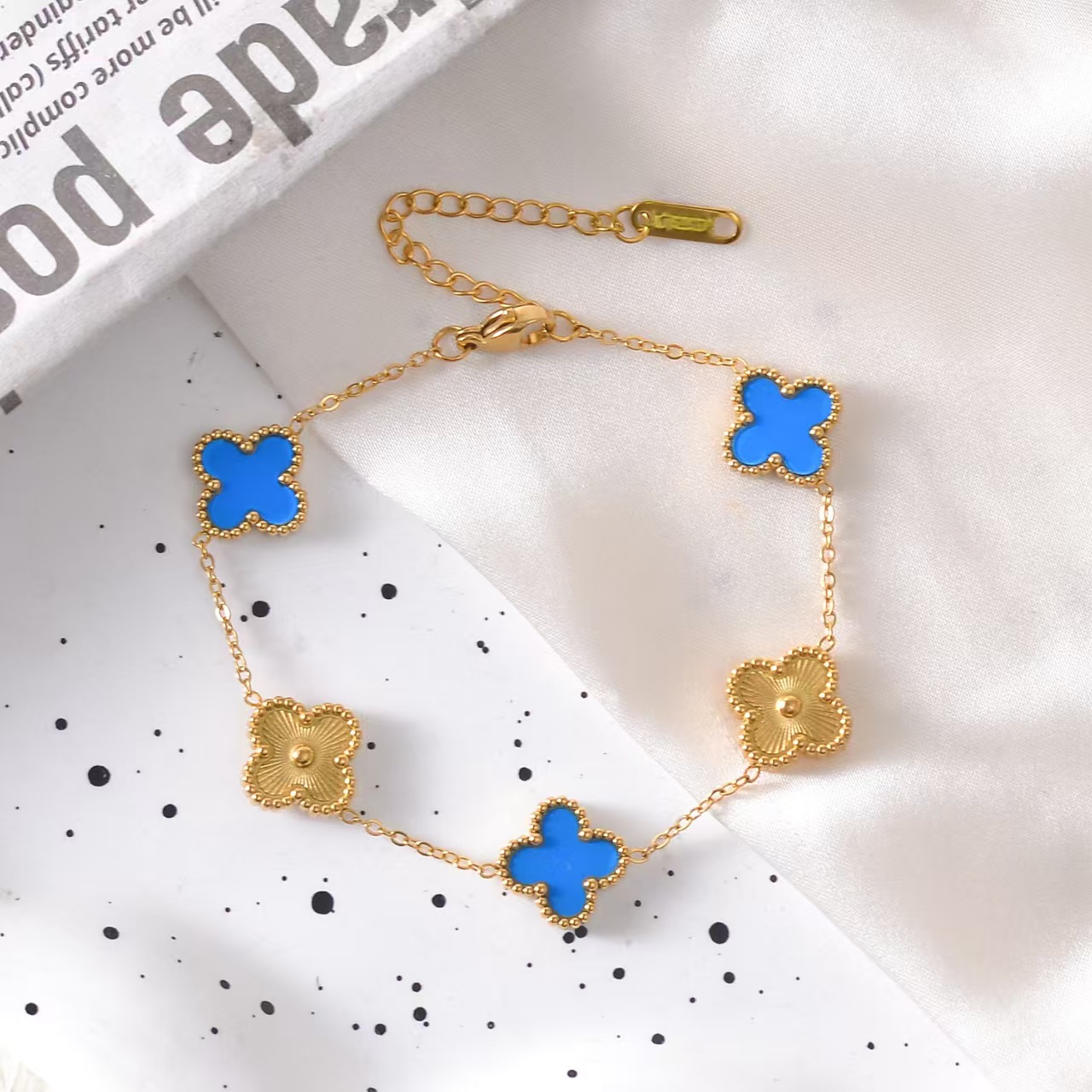 (No brand logo)VCA Bracelet