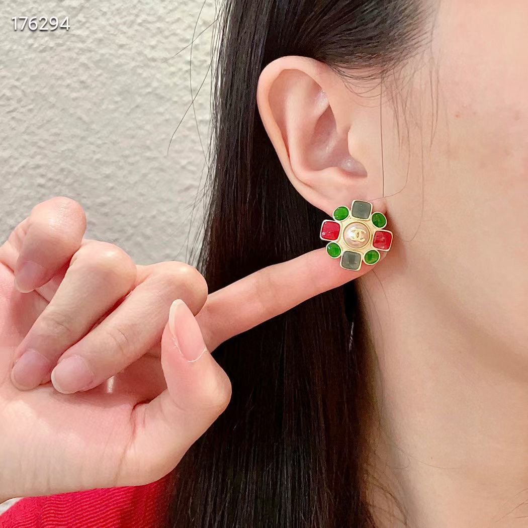 A923 Chanel earrings