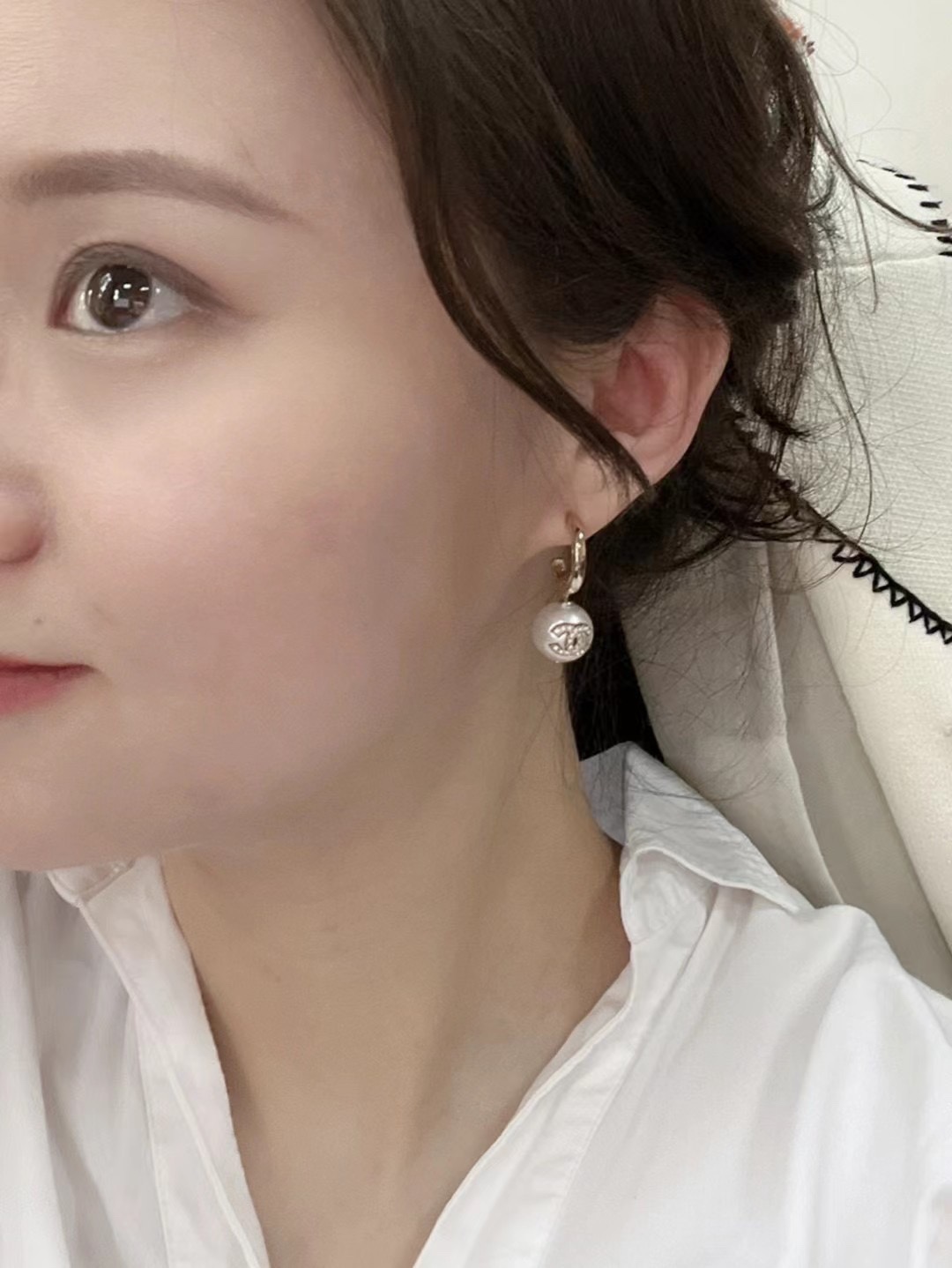 A729 Chanel earrings