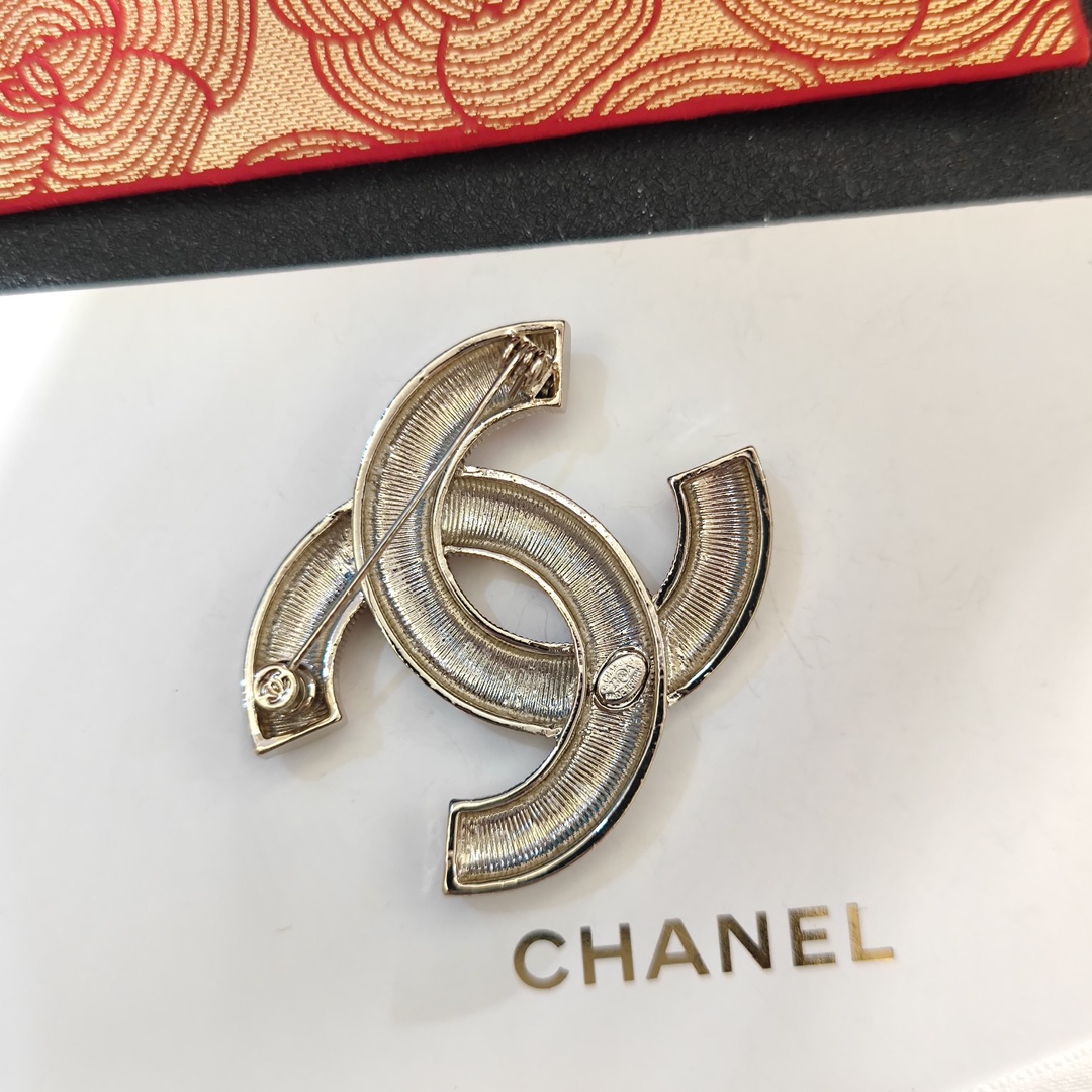 C328 Chanel brooch