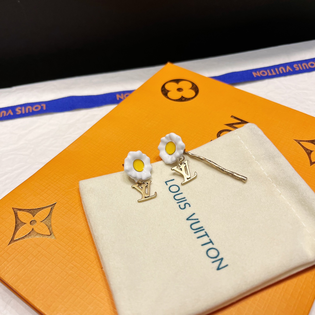 A497 LV GARDENING earrings