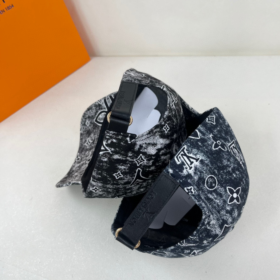 LV Louis vuitton cap