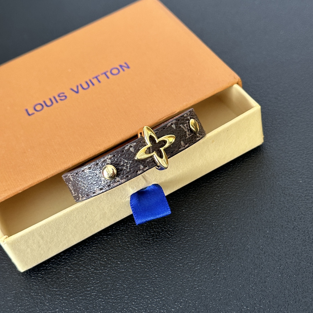 H9908 LV Leather bracelet