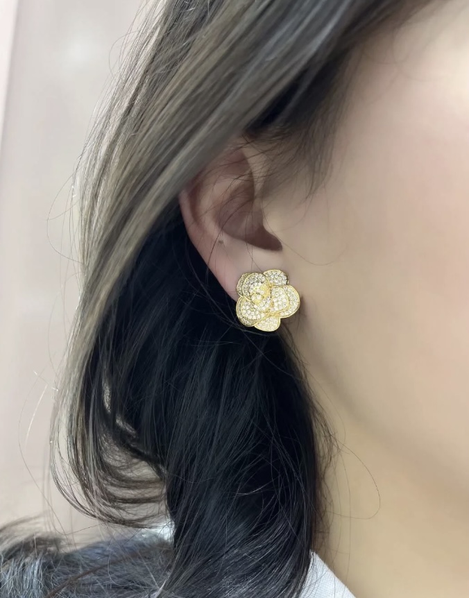 A1089 Chanel earrings