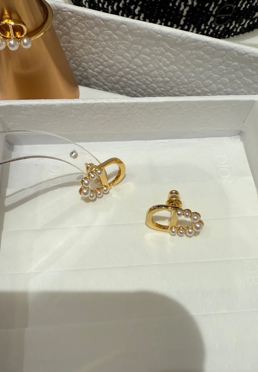 A070 Dior pearls CD earrings