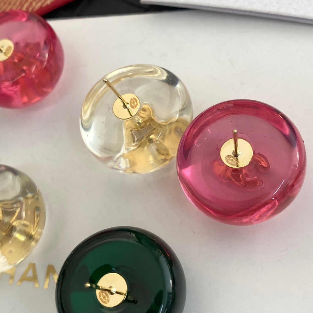 E018 Chanel earrings