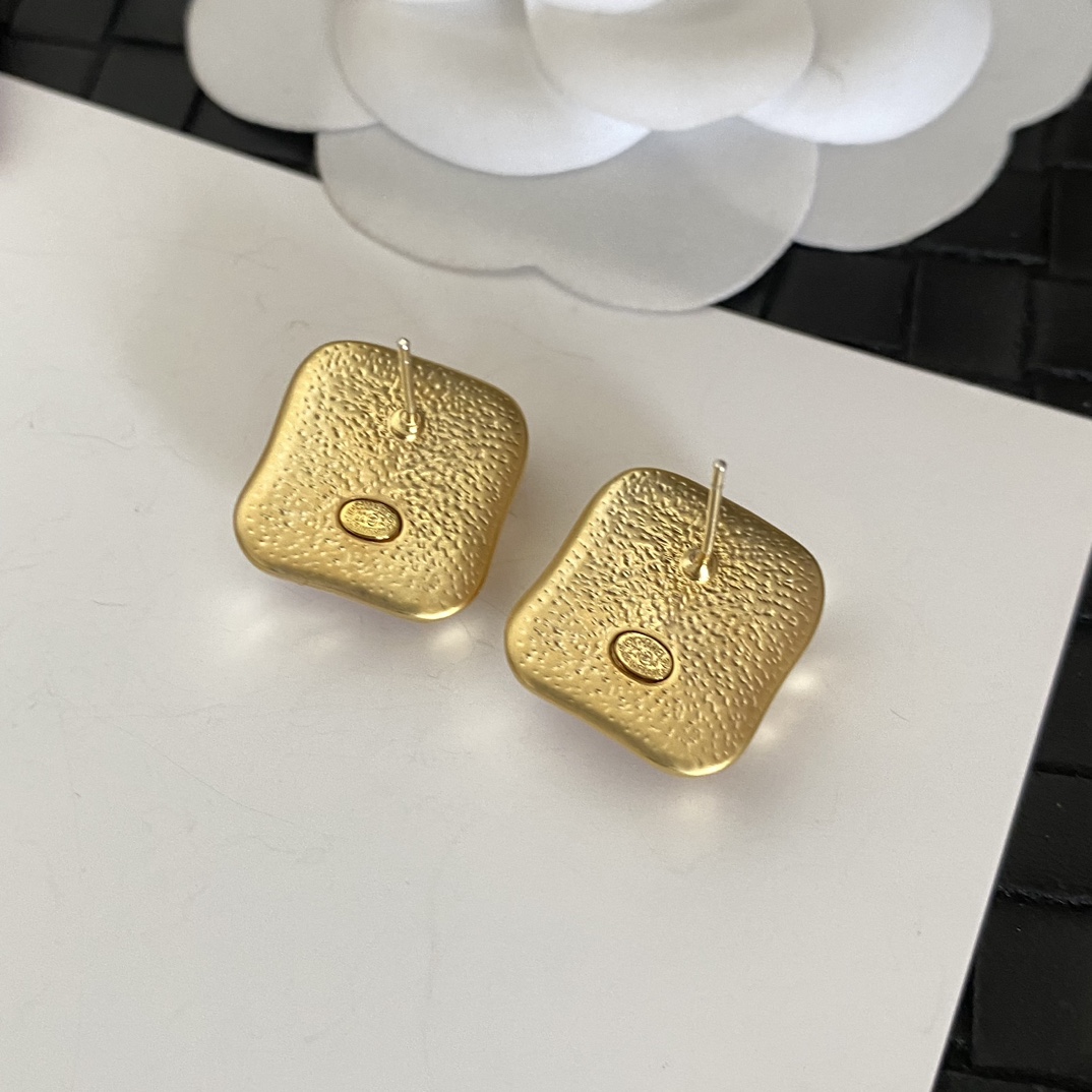 E012 Chanel sweet candy earrings