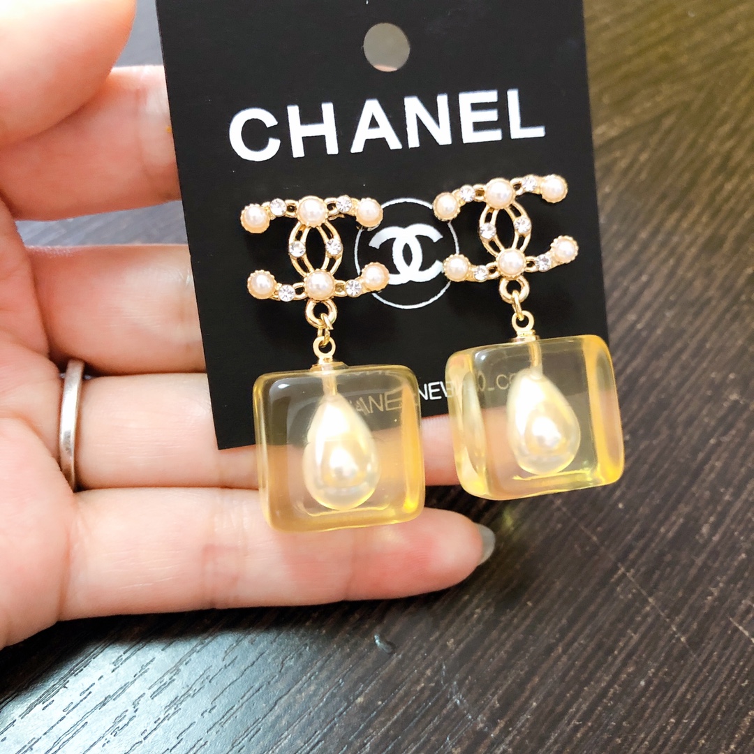 Chanel earrings 116147