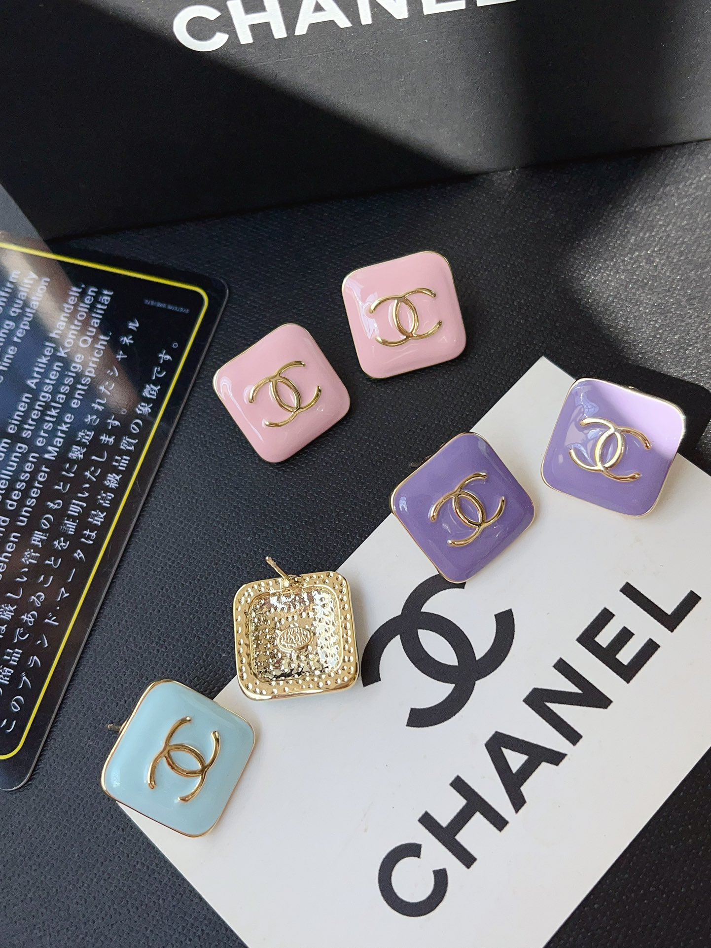 A1101 Chanel earrings